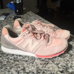 Women’s New Balance Size 8